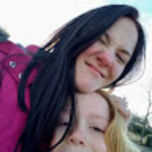 Meet your Posher, Caitlyn